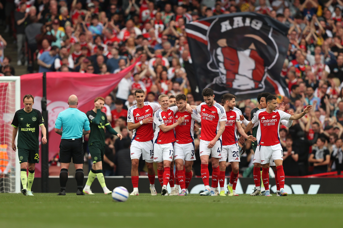 每体：法比奥-席尔瓦寻求在冬窗离开多特并回到西班牙踢球（每体：法比奥-席尔瓦盼冬窗离开多特，回到西班牙效力）