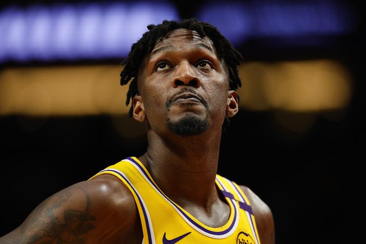 法尔克：赫内斯欣赏施洛特贝克，能否签下要看于帕的续约情况（法尔克：赫内斯青睐施洛特贝克，引进与否取决于于帕续约进展）