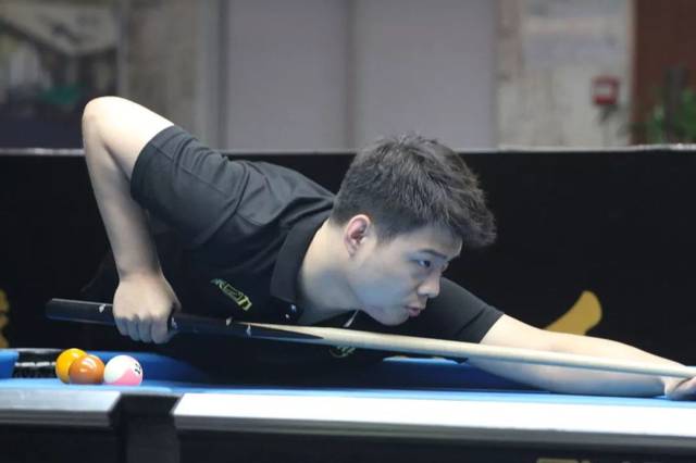 两队以1 两队以1